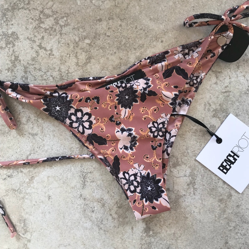 Beach Riot Cheeky Bottom